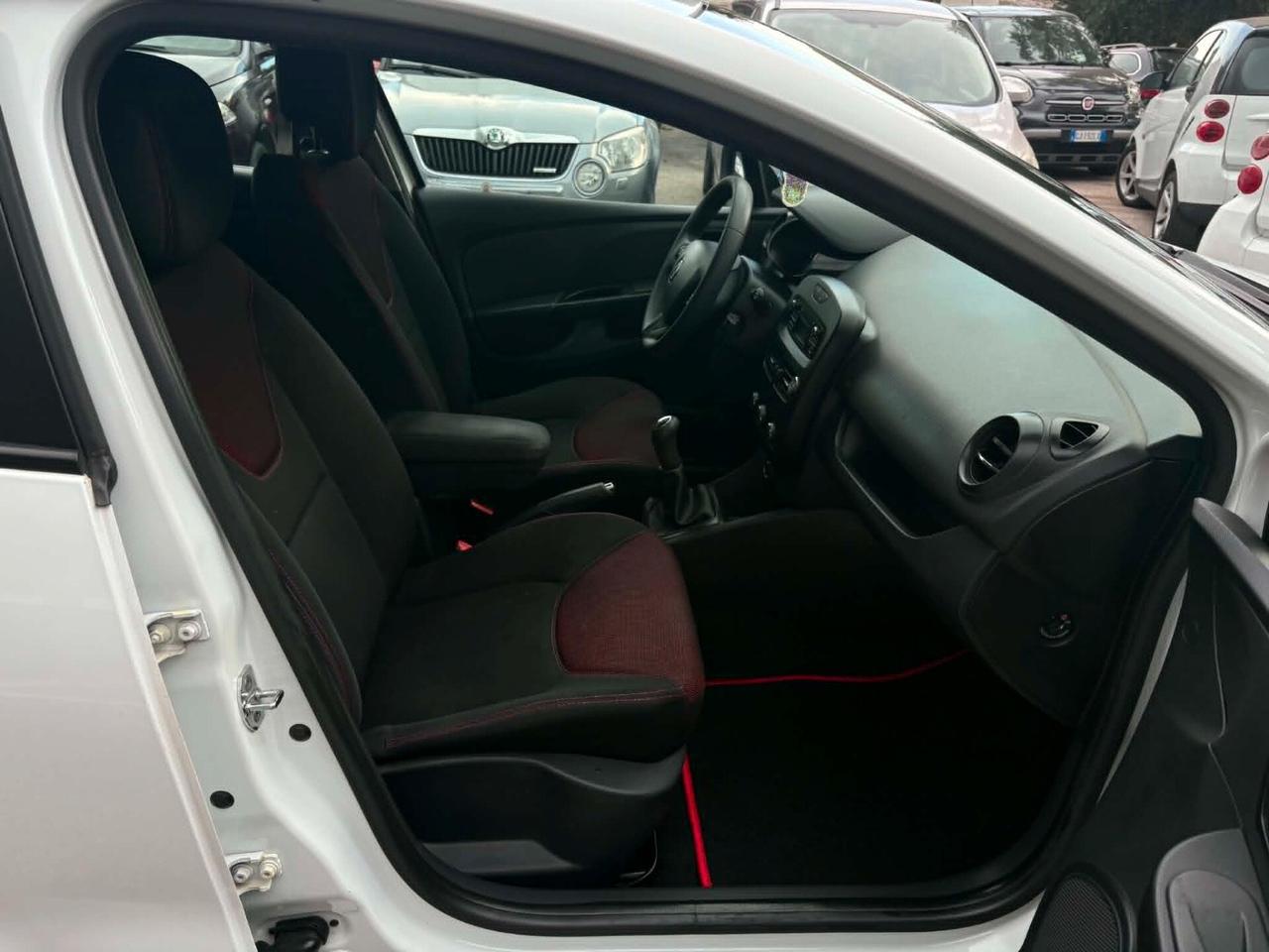 Renault Clio 1.2 75CV 5 porte Costume National