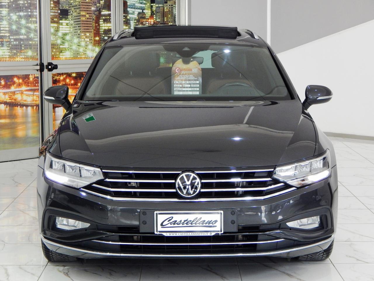 Volkswagen Passat Variant 2.0 TDI Executive DSG TETTO-NAVI-PELLE-CARPLAY-PARK