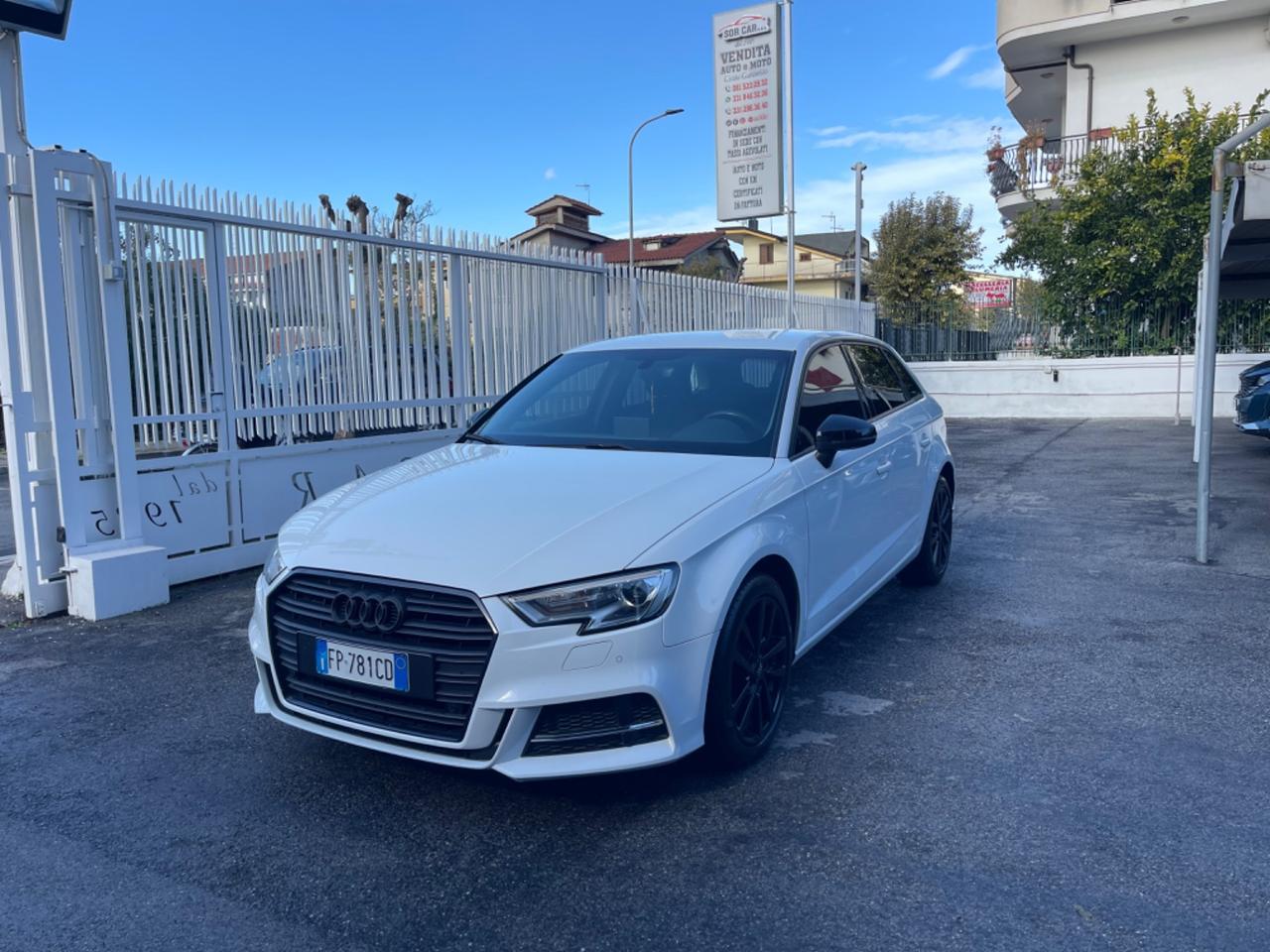 Audi A3 SPB 2.0 TDI S tronic Sport (IDENTITY BLACK)