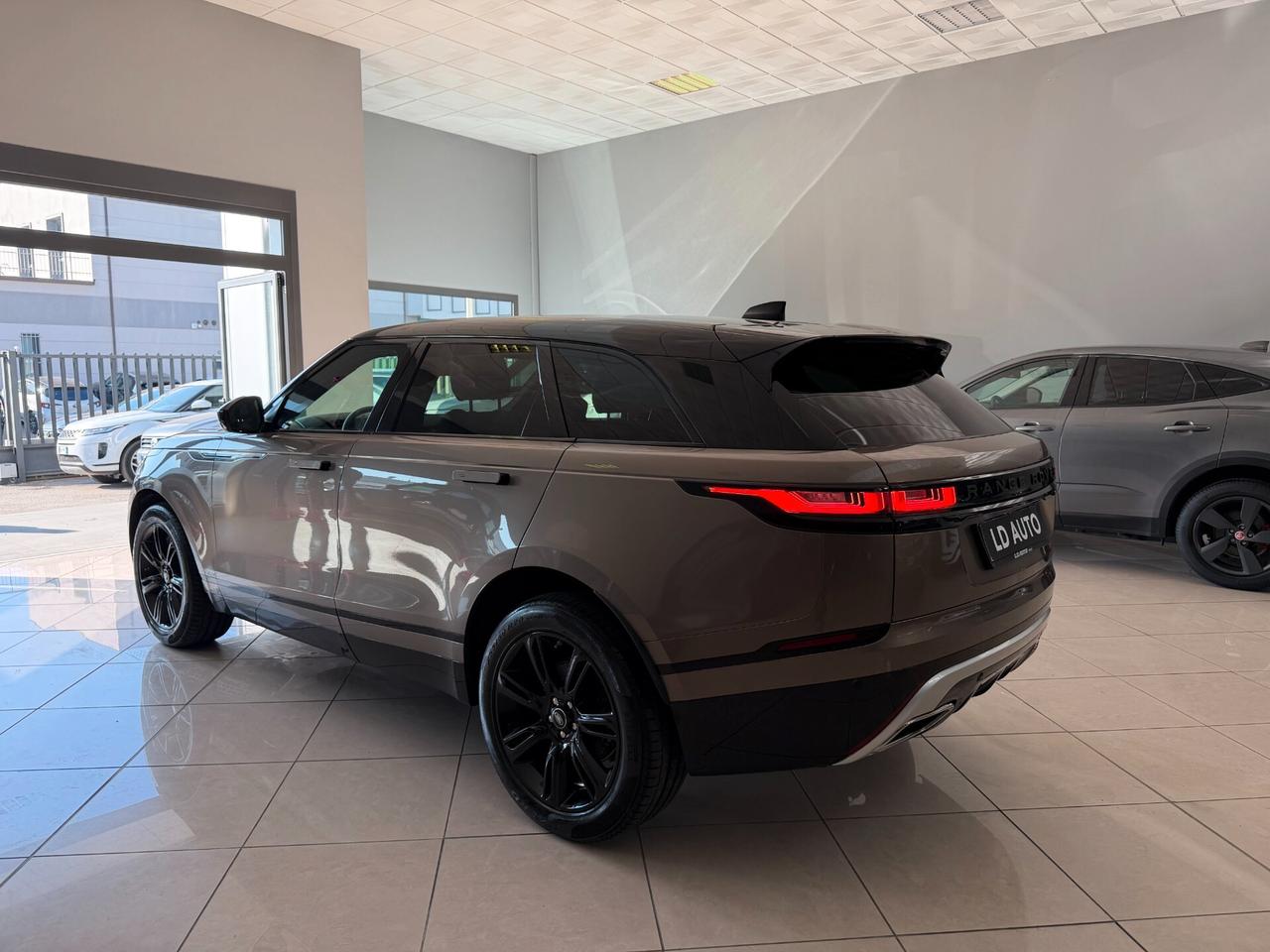 Land Rover Range Velar 2.0D I4 240 CV R-Dynamic MOTORE NUOVO