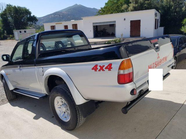 MITSUBISHI L200 2.5 TDI 4WD Club Cab Pick-up GLS