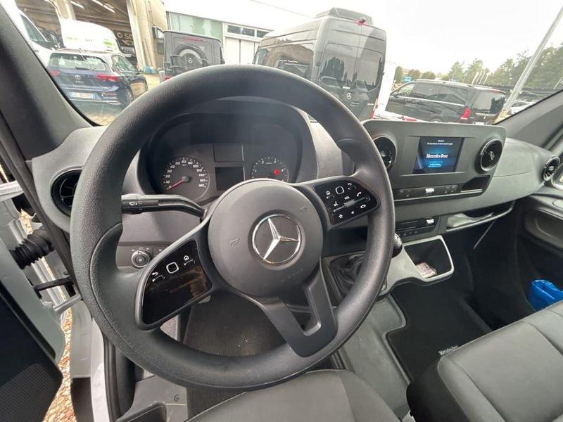 Mercedes-Benz Sprinter 311 DI F 37/35