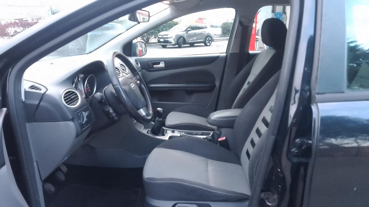 Ford Focus 1.6 TDCi (110CV) SW Tit. DPF neop 13