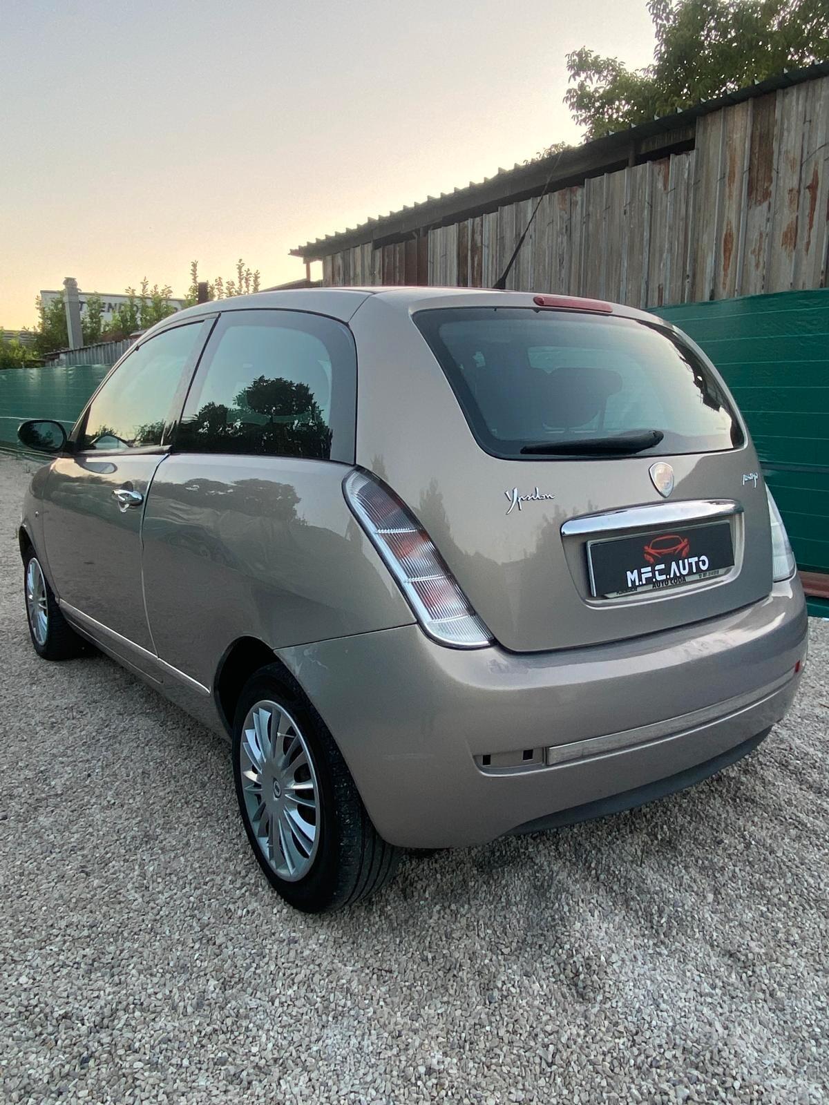 Lancia Ypsilon 1.3 MJT 90 CV Platino