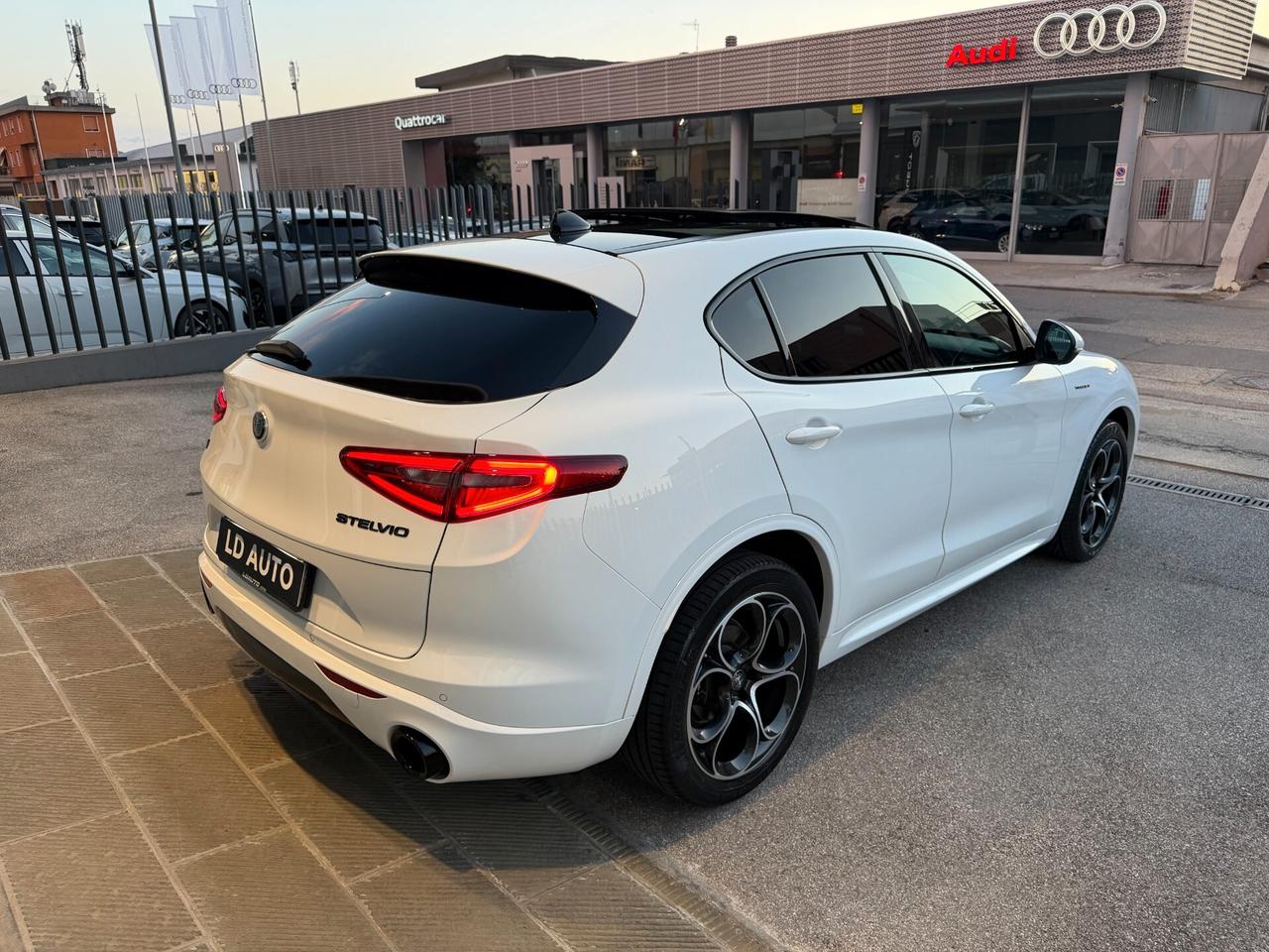 Alfa Romeo Stelvio 2.2 Turbodiesel 210 CV AT8 Q4 Veloce