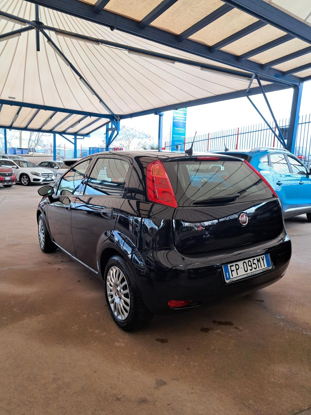 Fiat Punto 1.3 MJT II S&S 95 CV 5 porte Street