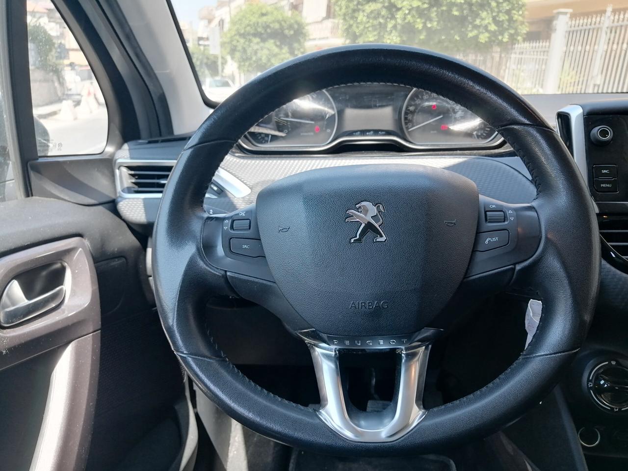 Peugeot 2008 BlueHDi 100 Allure