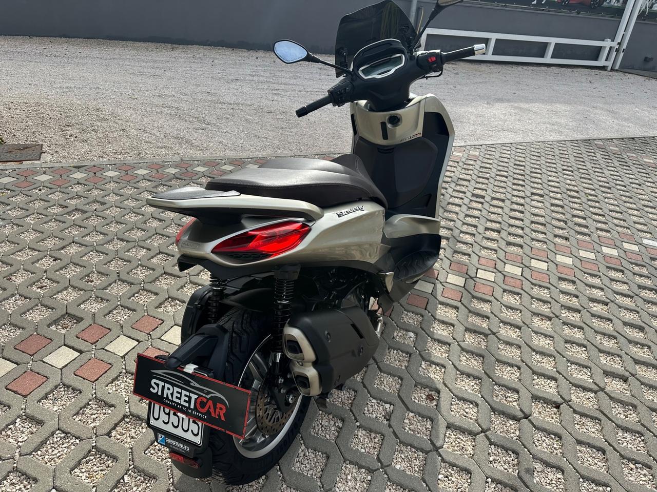 Piaggio Beverly 400