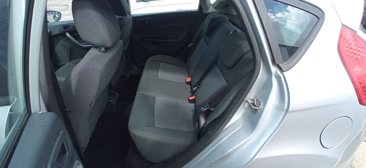 Ford Fiesta 1.4 TDCi LEGGI!