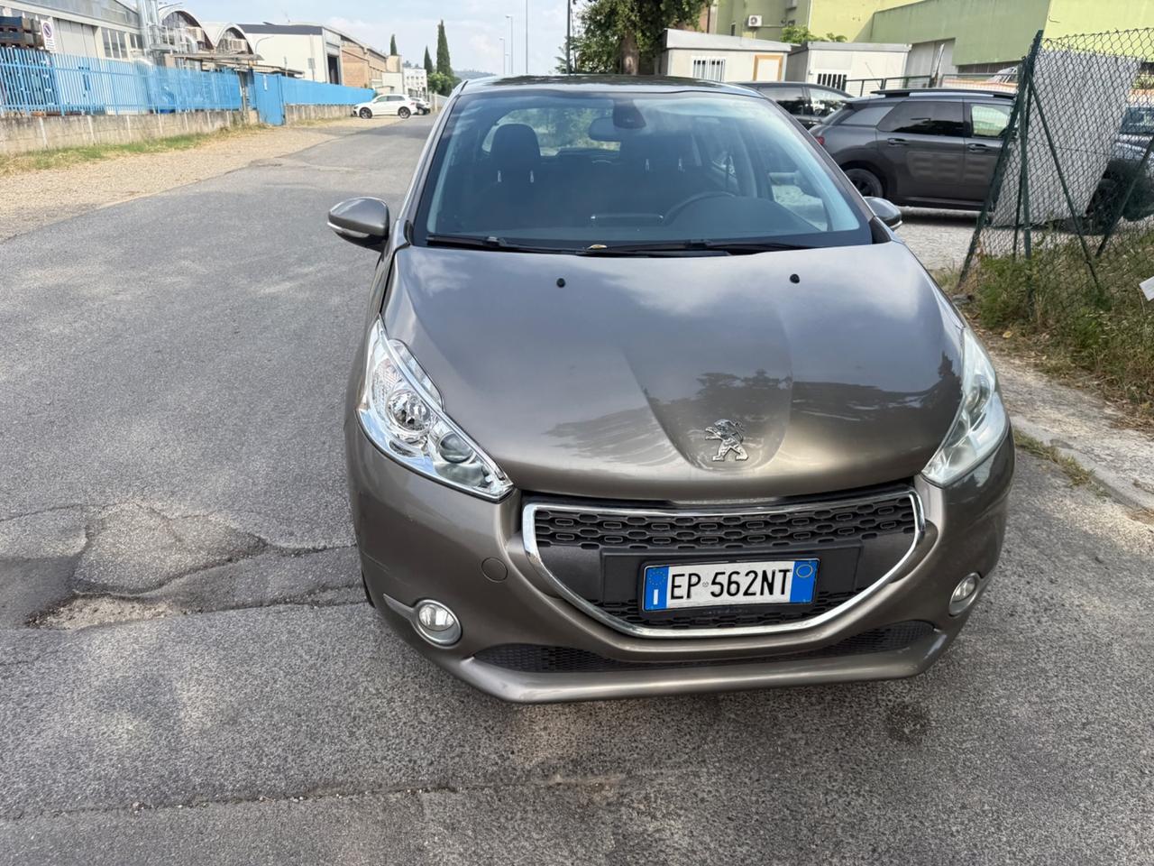 Peugeot 208 1.2 VTi 82 CV 5 porte Allure