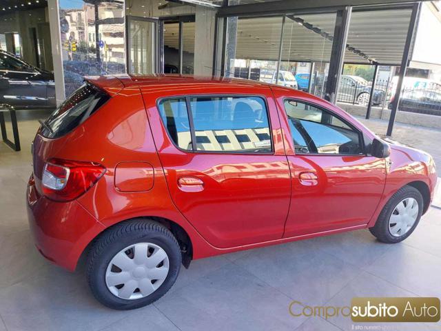 DACIA Sandero 1.2 75CV Serie Speciale Lauréate Family