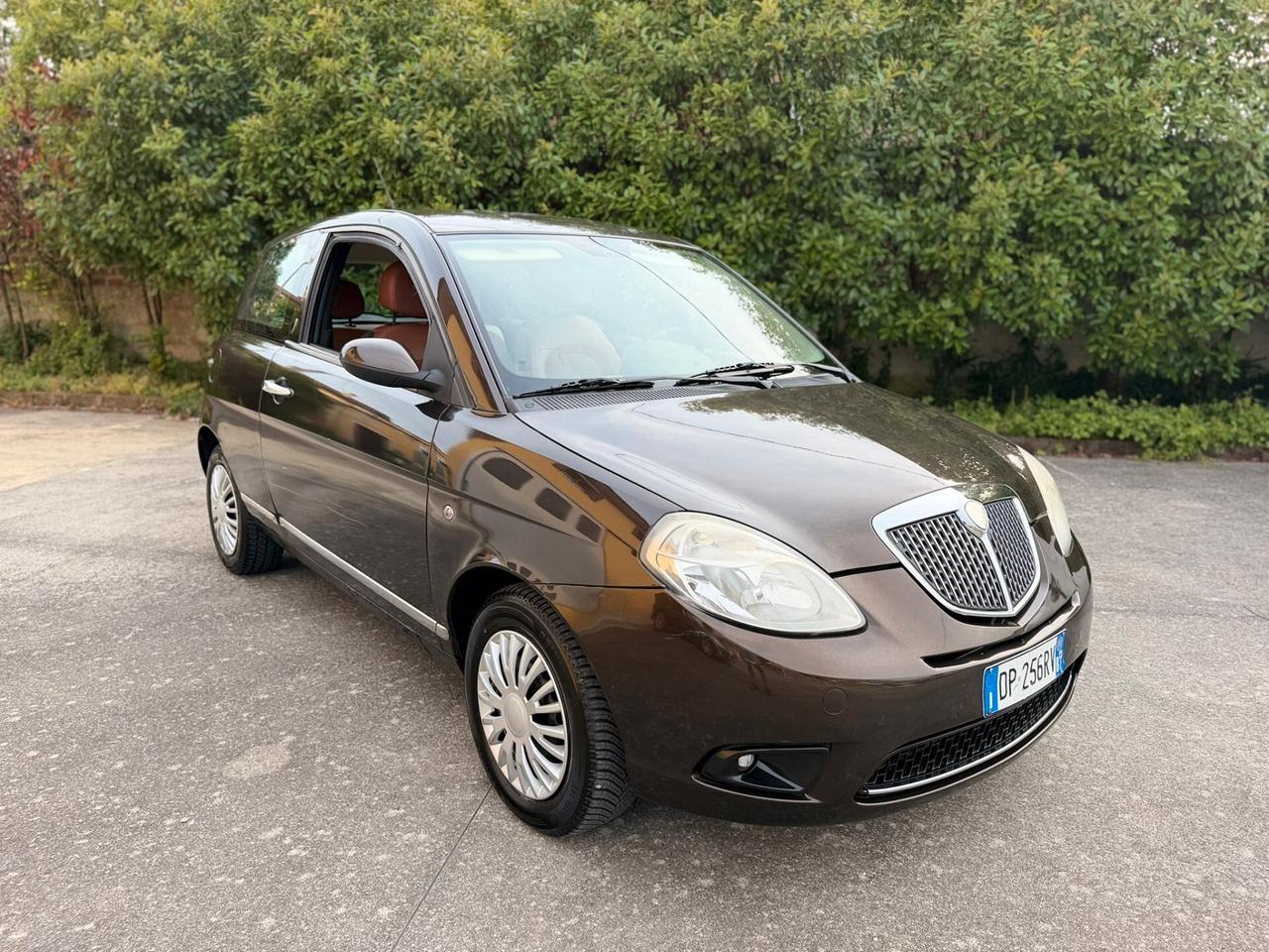 Lancia Ypsilon 1.2 Oro Giallo