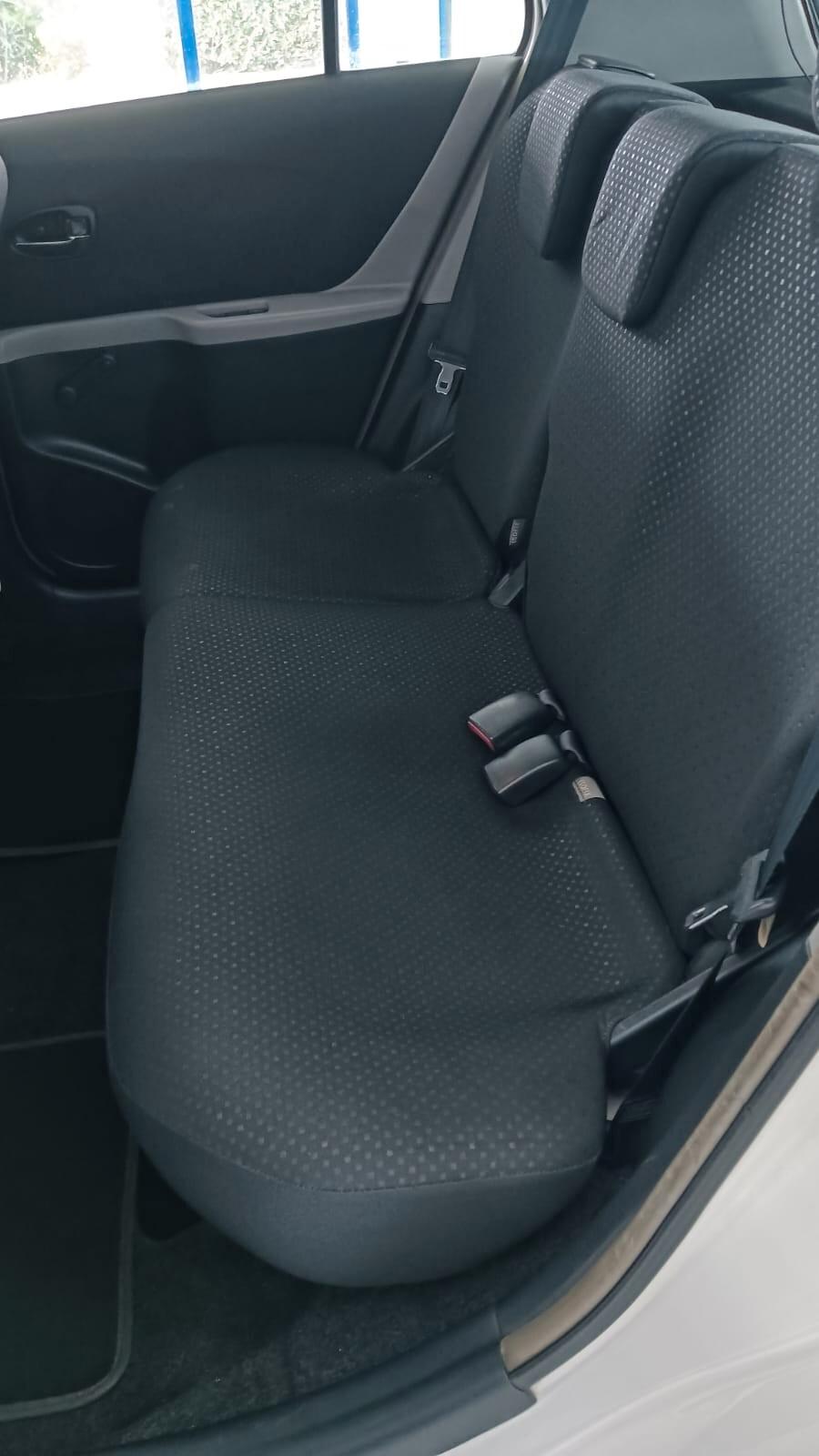 Toyota Yaris 1.4 D-4D DPF 5 porte Sol