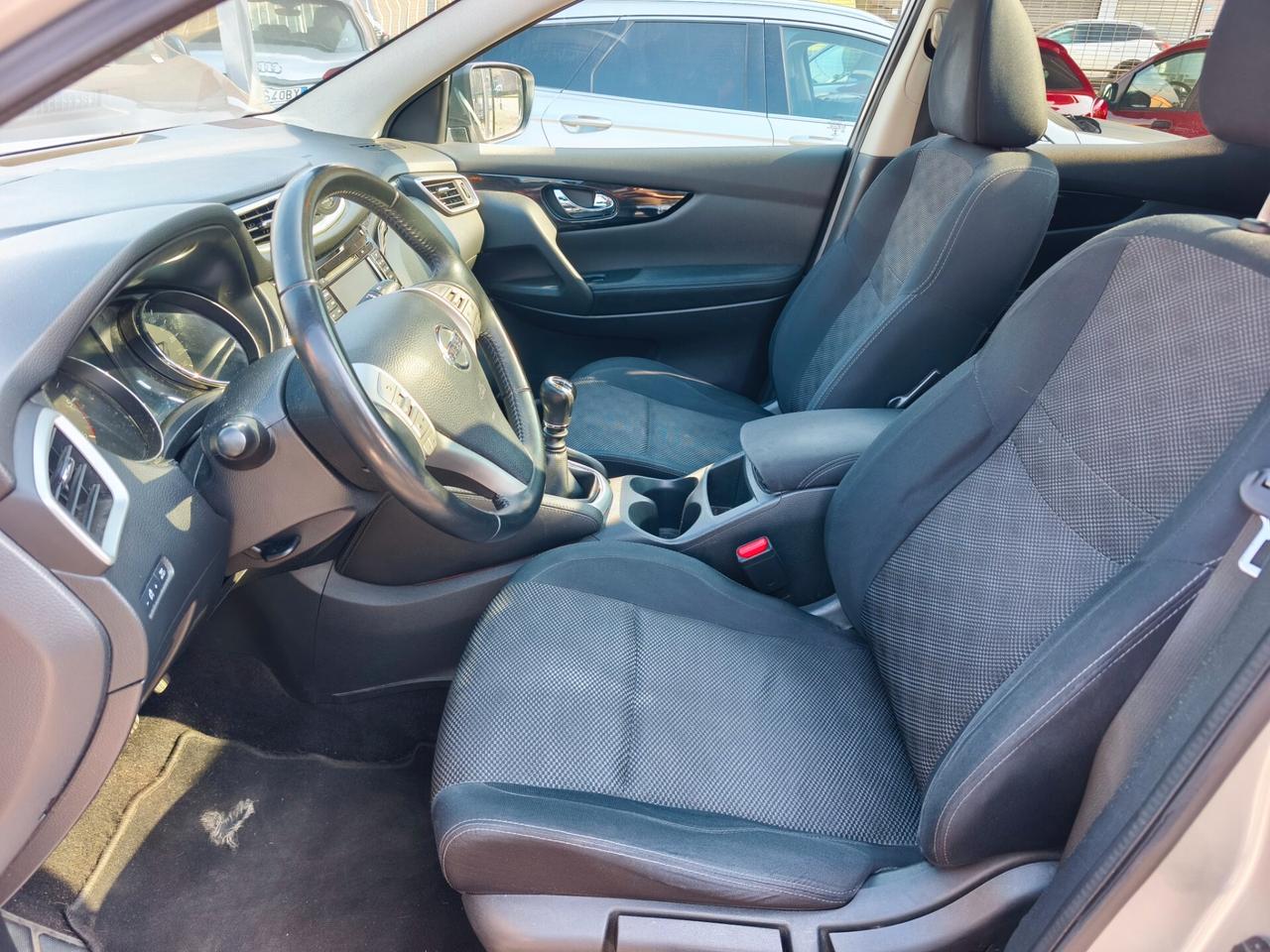 Nissan Qashqai 1.5 dCi Tekna camera 360°