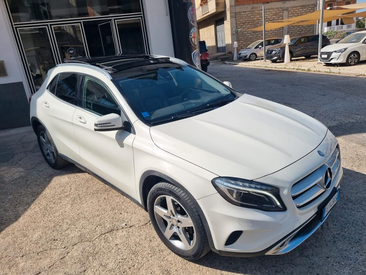 Mercedes-benz GLA 200D Tetto apribile. SUPER PROMO ESTATE 2025