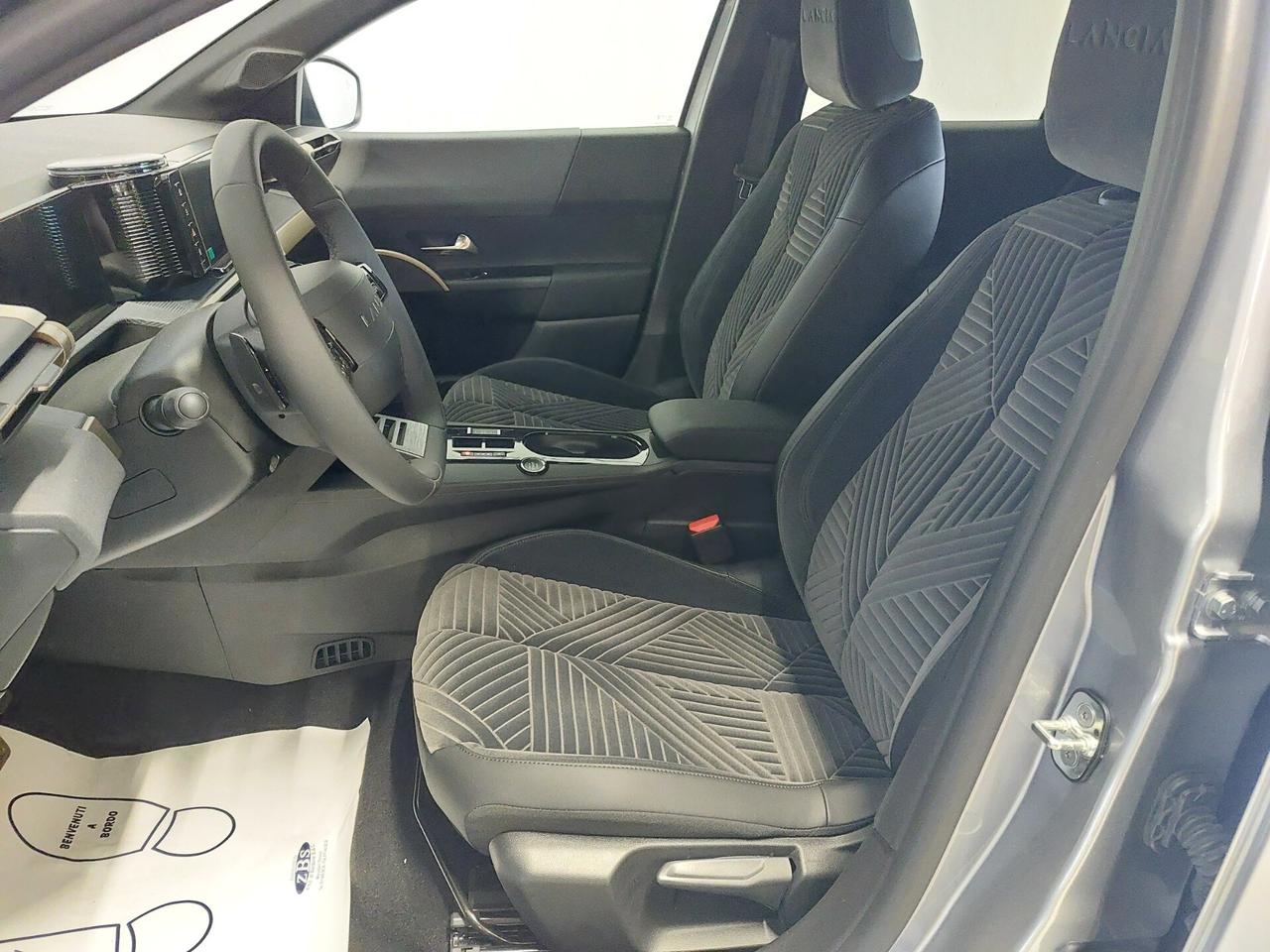 LANCIA Ypsilon 4ª serie Ypsilon Hybrid e-DCT LX