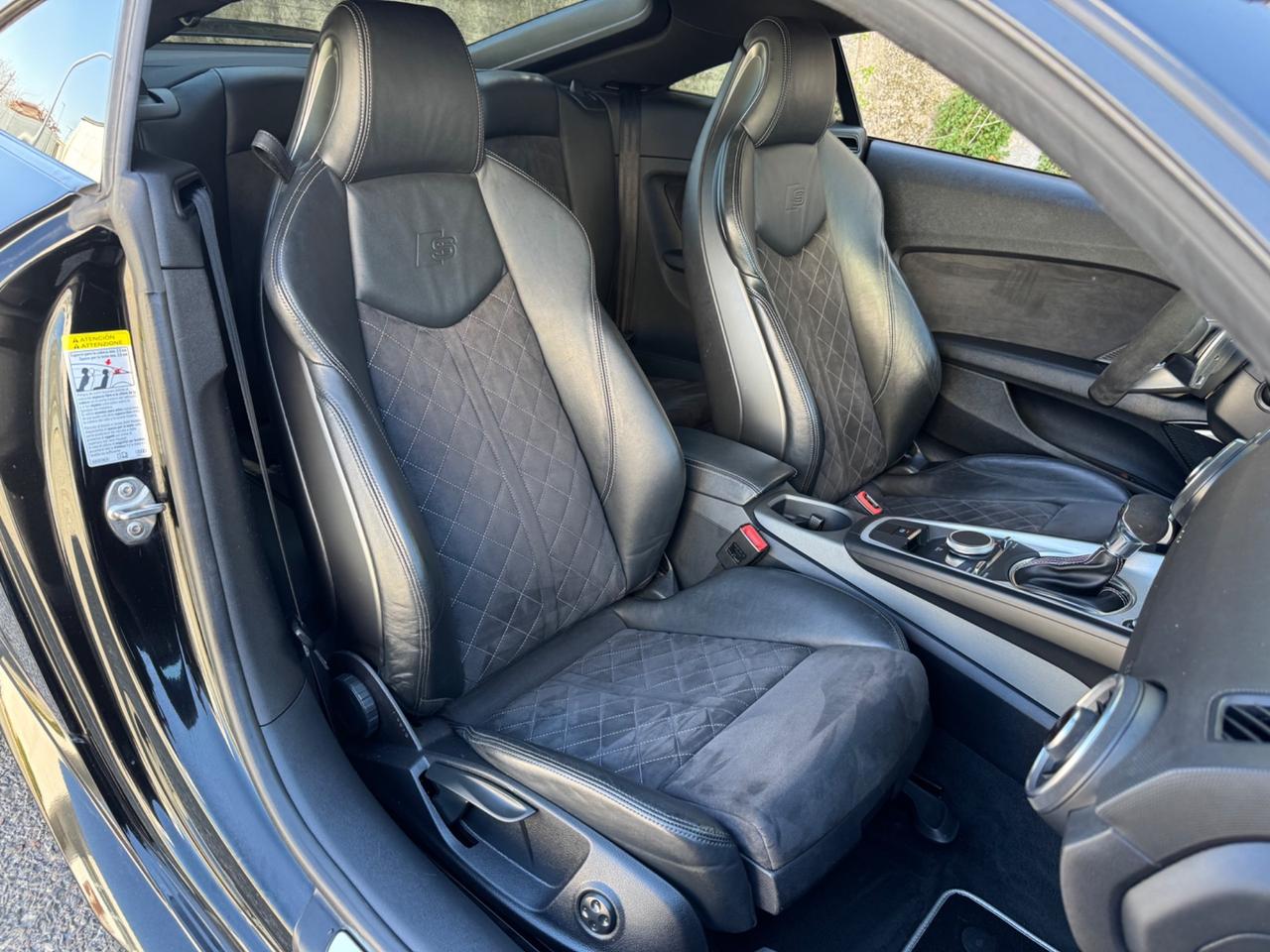 Audi TTS S tronic Quattro