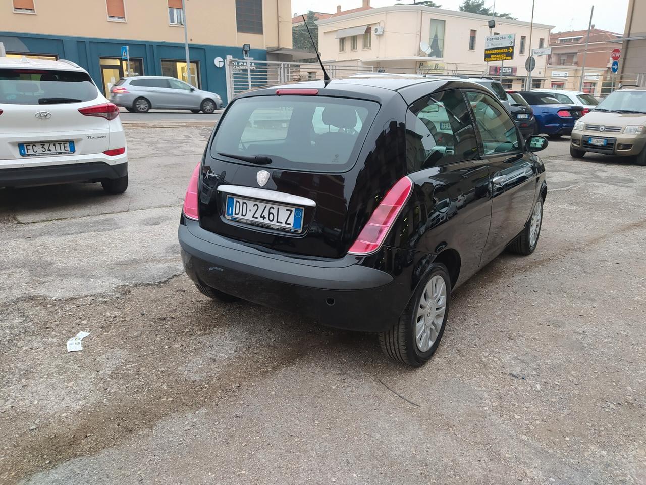 Lancia Ypsilon 1.2 Argento Neopatentati