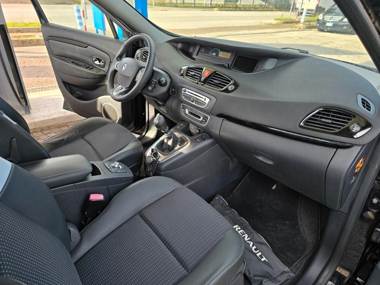 Renault Scenic Scénic X-Mod 1.5 dCi 110CV