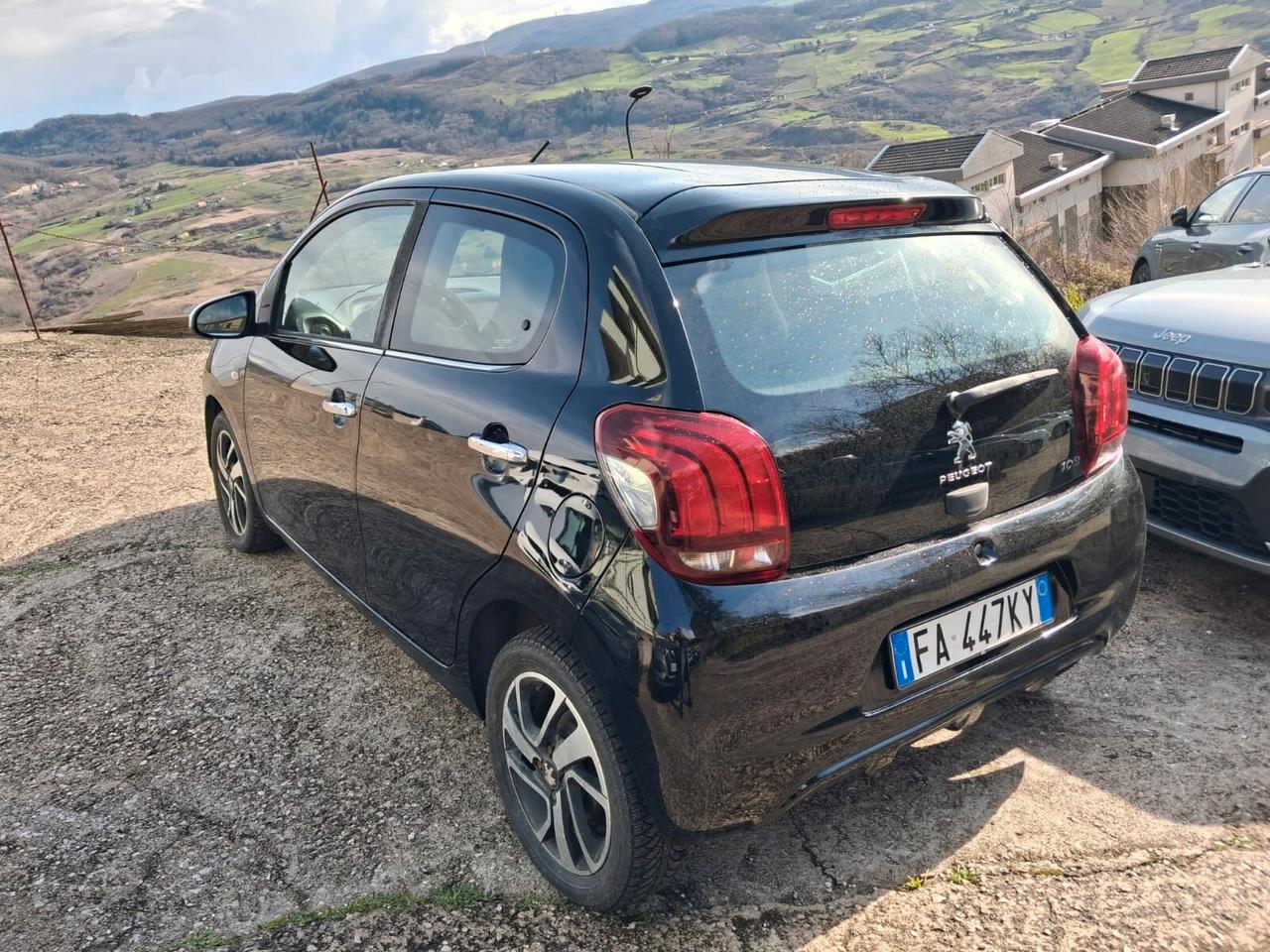 Peugeot 108 VTi 82 CV 5 porte Allure