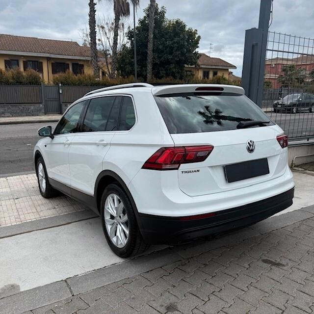 Volkswagen Tiguan 2.0 TDI SCR DSG R-LINE