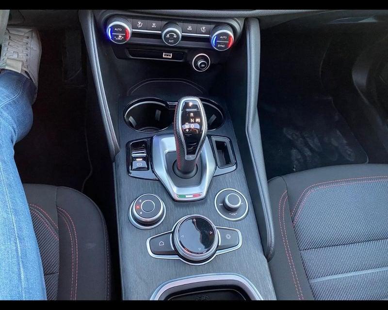 Alfa Romeo Giulia 2020 2.2 t Rosso Edizione 160cv auto