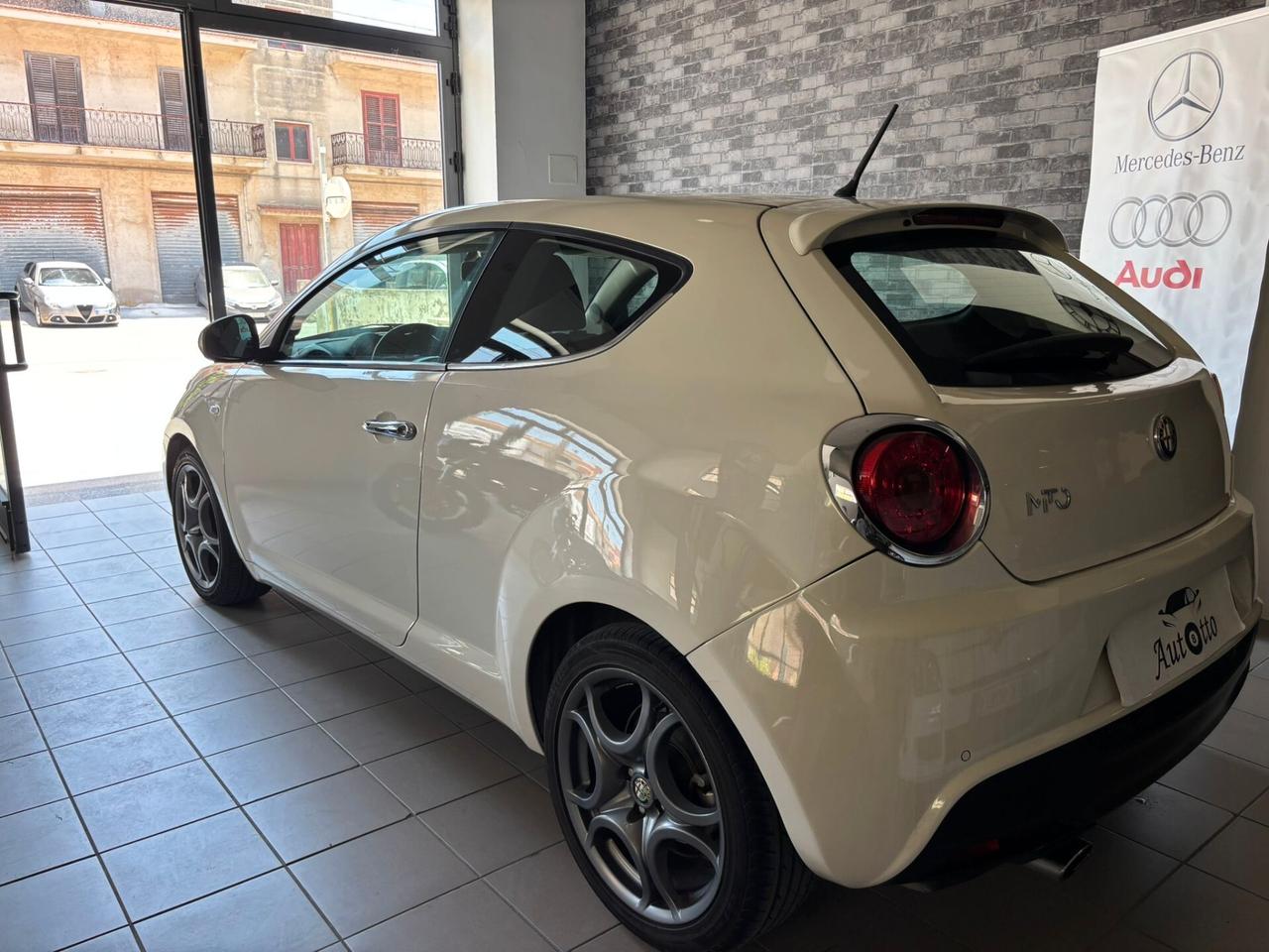 Alfa Romeo MiTo 1.3 JTDm 16V 90 CV Distinctive Sport Pack