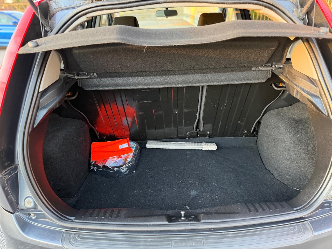 Ford Fiesta 1.2 16V 5p. Ghia Euro 4