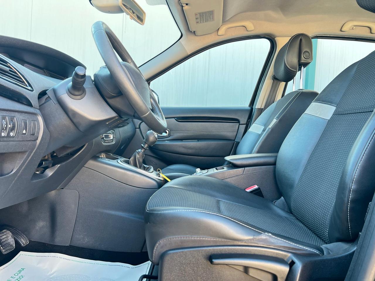 Renault Scenic 1.5 dCi 7 posti 110 CV