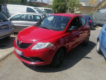 Lancia Ypsilon 1.2 69 CV 5 porte S&S Gold