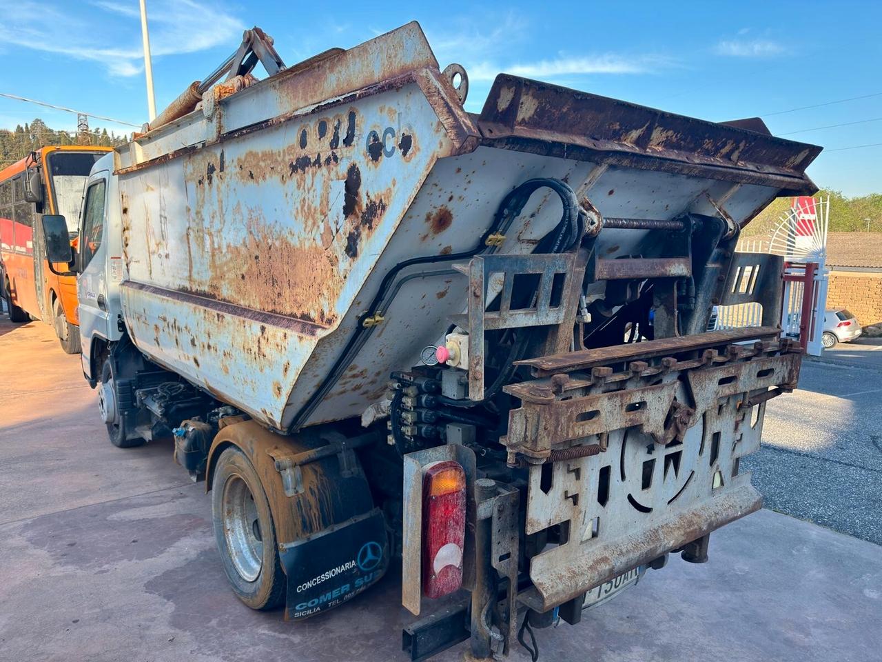 Mitsubishi Fuso Canter 3S13/25 TF1 3.0TDI volta cassonetti e compattatore