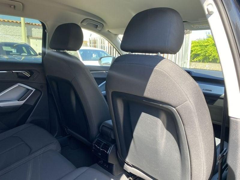 Audi Q3 Business 2.0 TDI 150CV S-Tronic 35