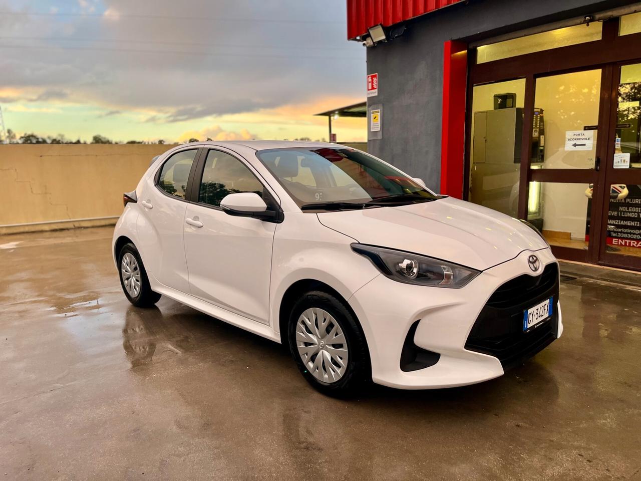 Toyota Yaris 1.5 Hybrid 5 porte Active