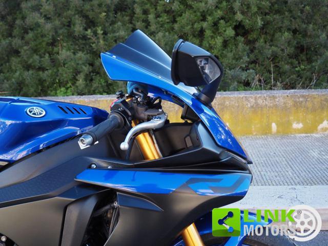 YAMAHA YZF R1 ++? 193,00 al mese++