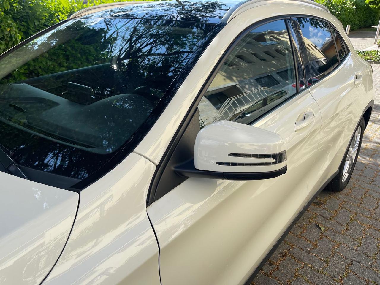Mercedes-Benz GLA 200 200d