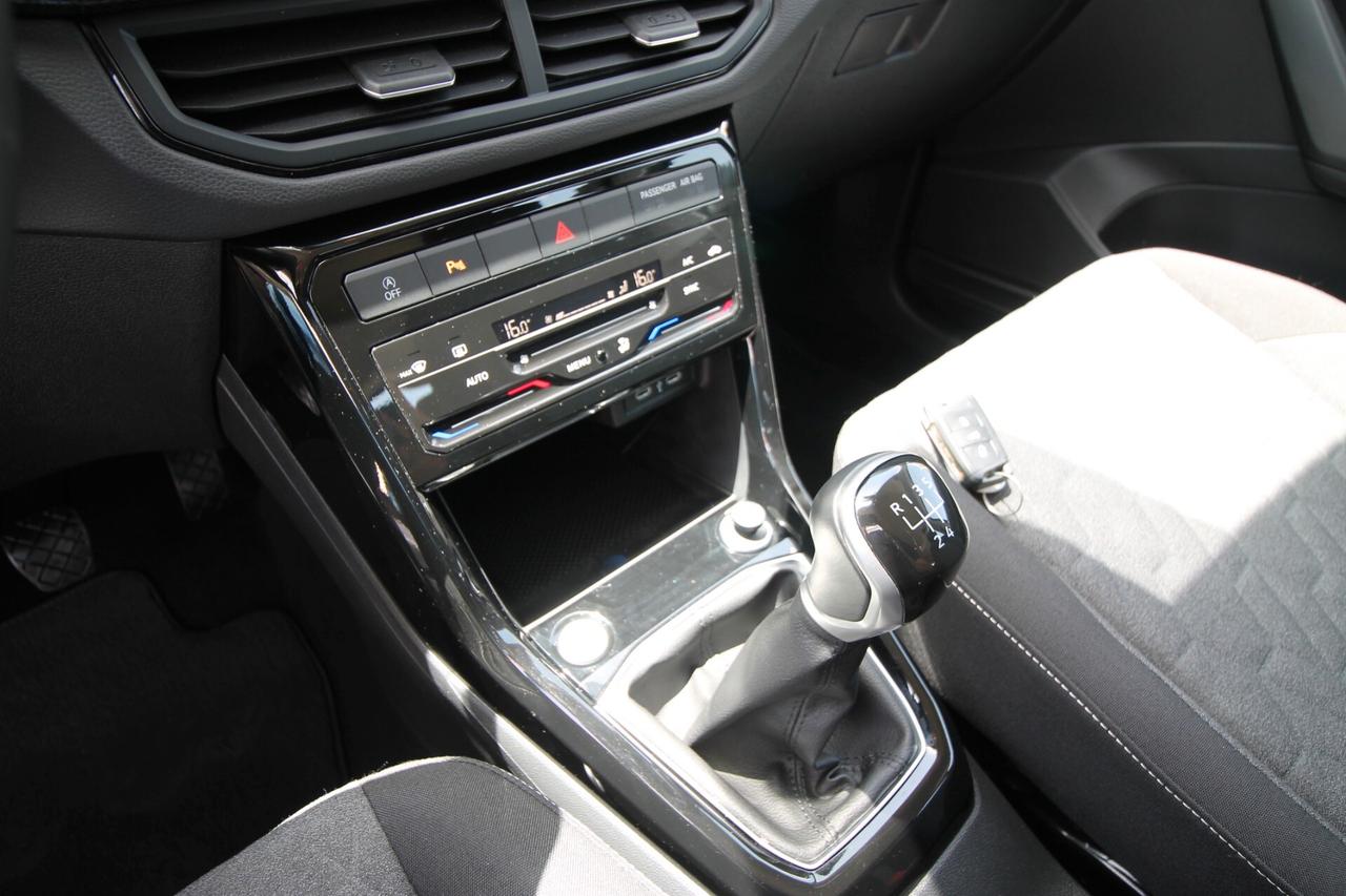 Volkswagen T-Cross 1.0 TSI Life Tech 95 cv|24000km|2024