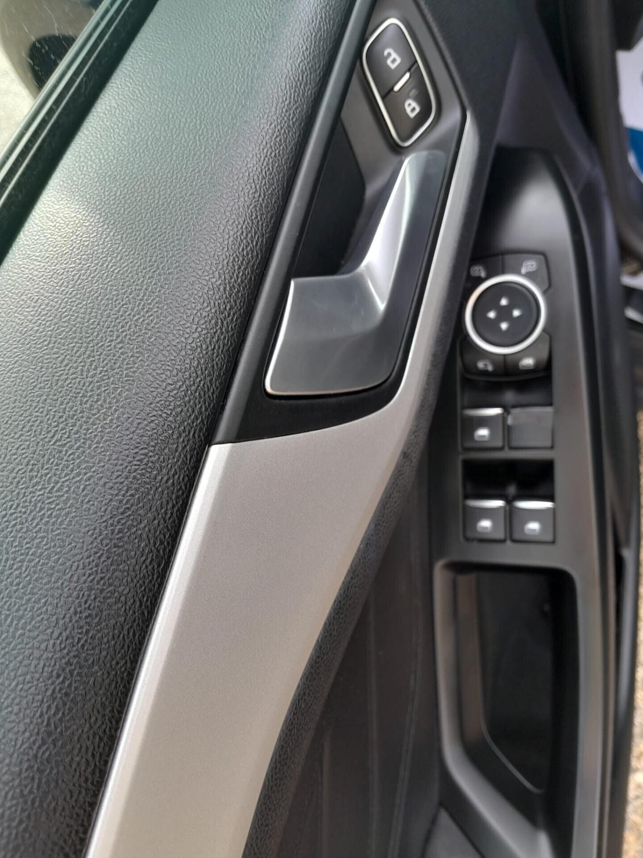 Ford Focus 1.5 TDCi 120 CV Start&Stop ST Line