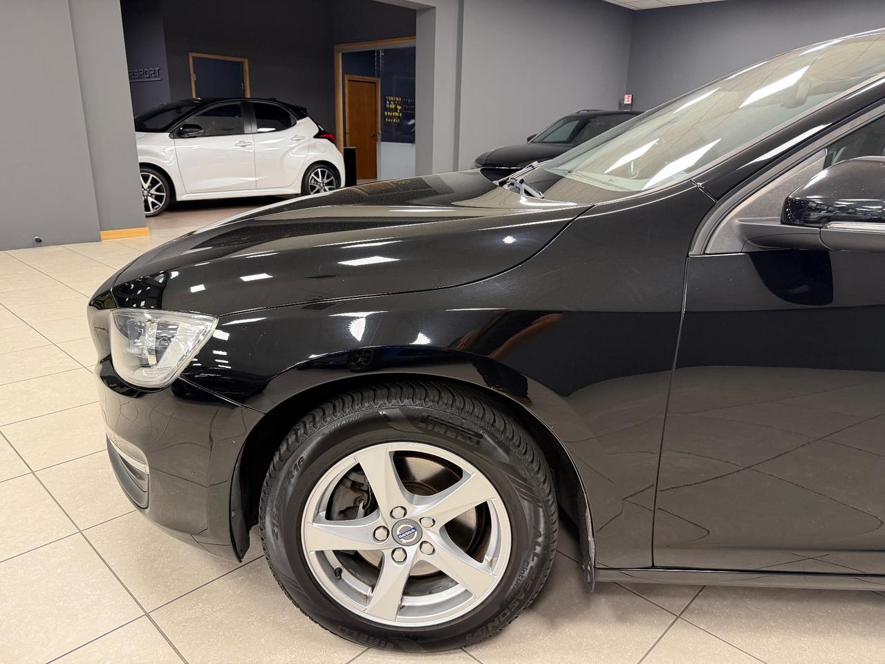 Volvo V60 D2 Geartronic Summum