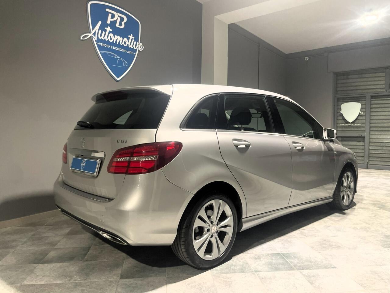 MERCEDES-BENZ B180 CDI SPORT NAVI/LED/PELLE 1 PROP