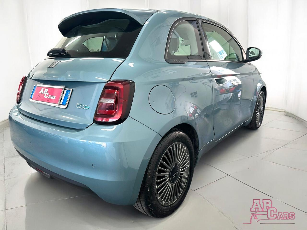Fiat 500 500e Berlina 42 kWh Icon