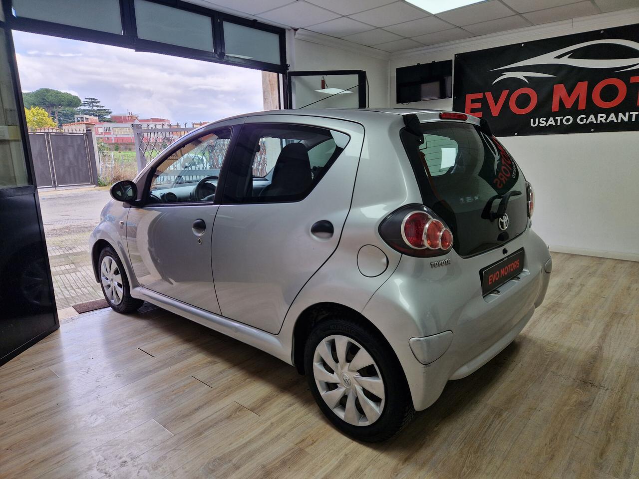 Toyota Aygo EURO 5 NEOPATENTATI