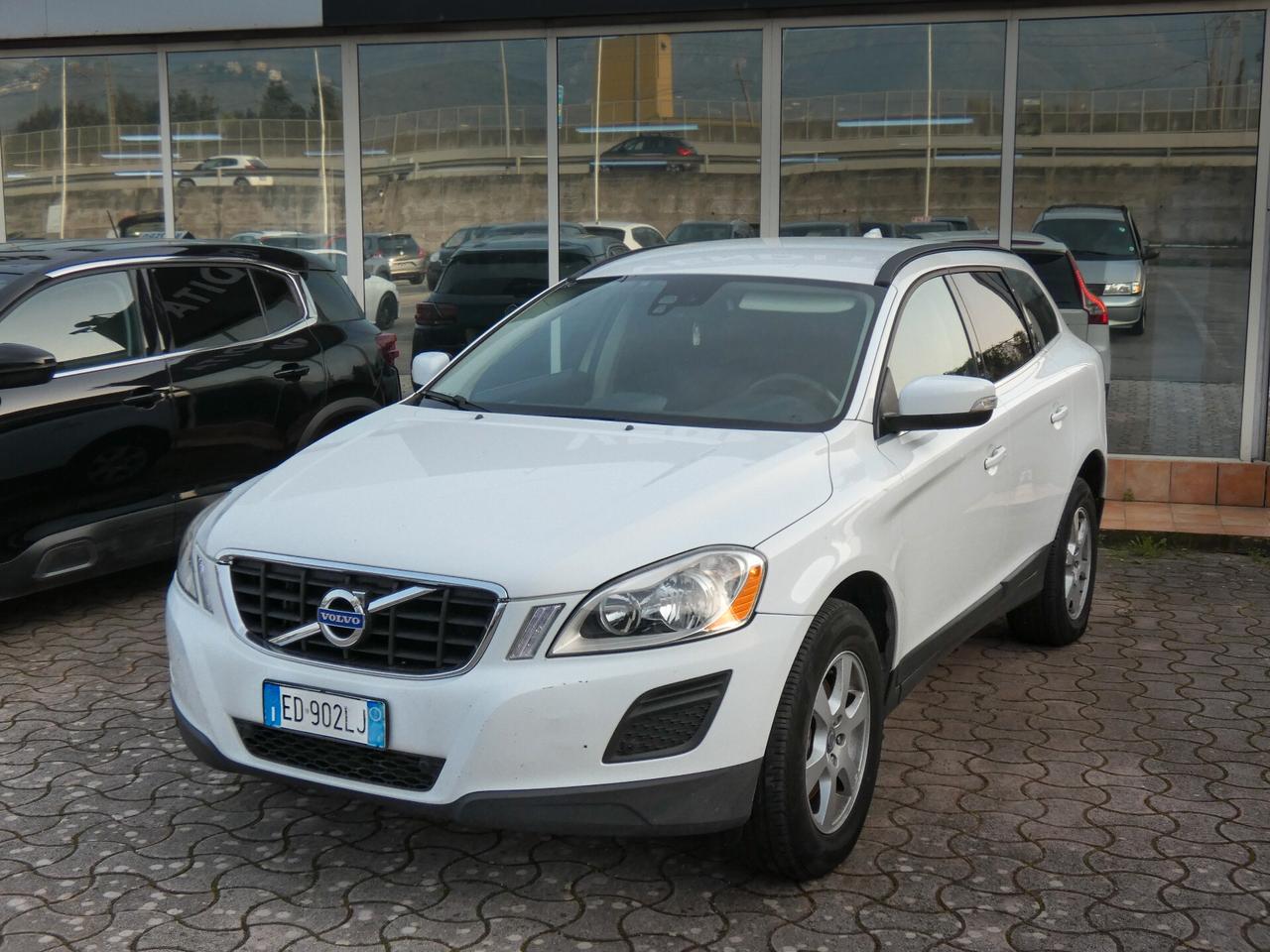 Volvo XC 60 XC60 2.4 D 175 CV FWD Geartronic Kinetic