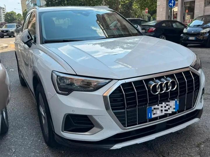 Audi Q3 35 TDI S tronic Business Advanced