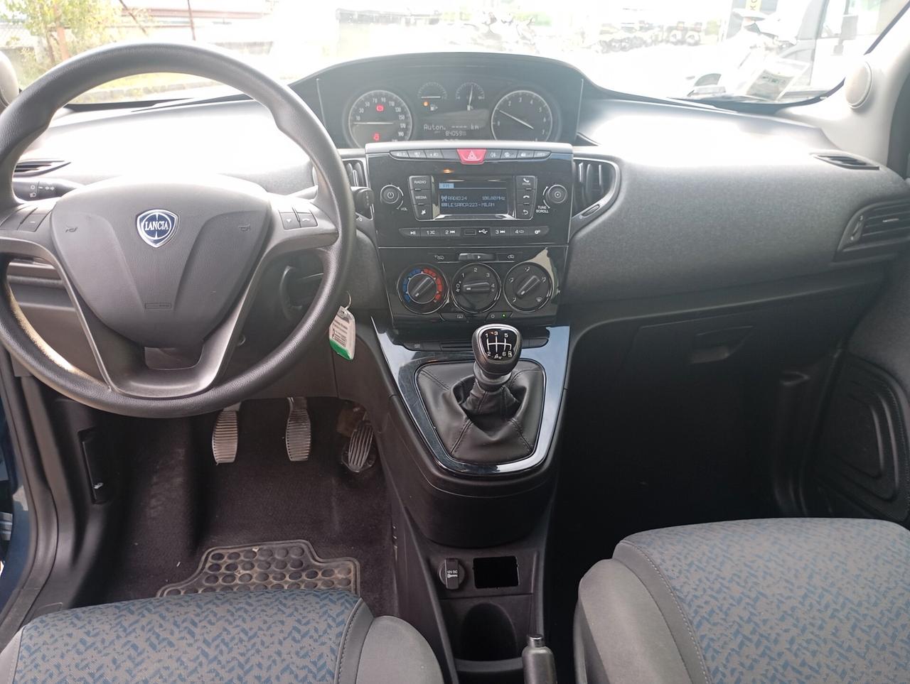 Lancia Ypsilon 1.0 Fire hibrida BENZINA