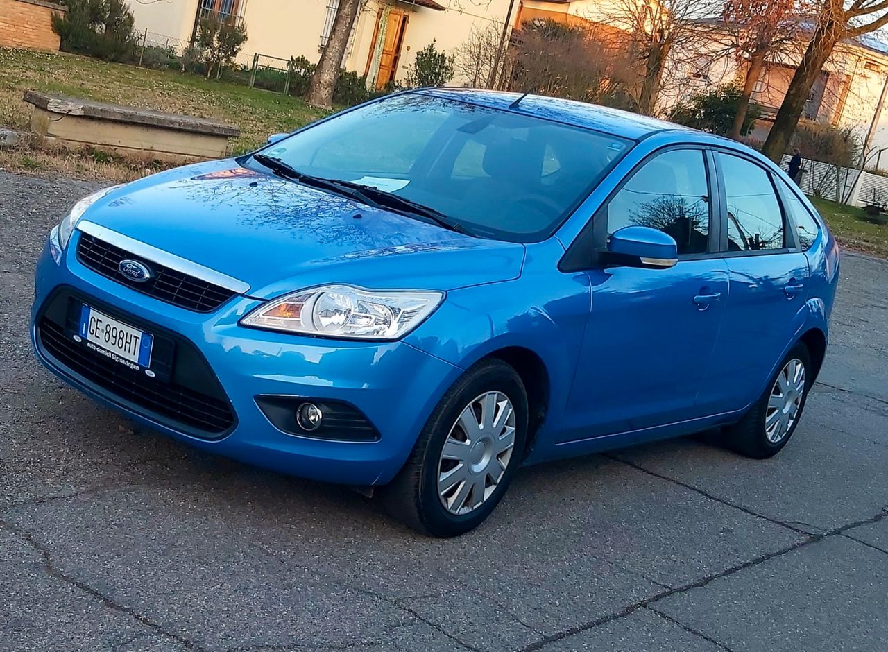 Ford Focus 1.6 benzina(100CV) 5p. Ikon anno 2010