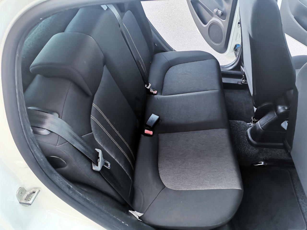 Fiat Punto 5 Porte Punto 5p 1.2 Young c/navi,radio