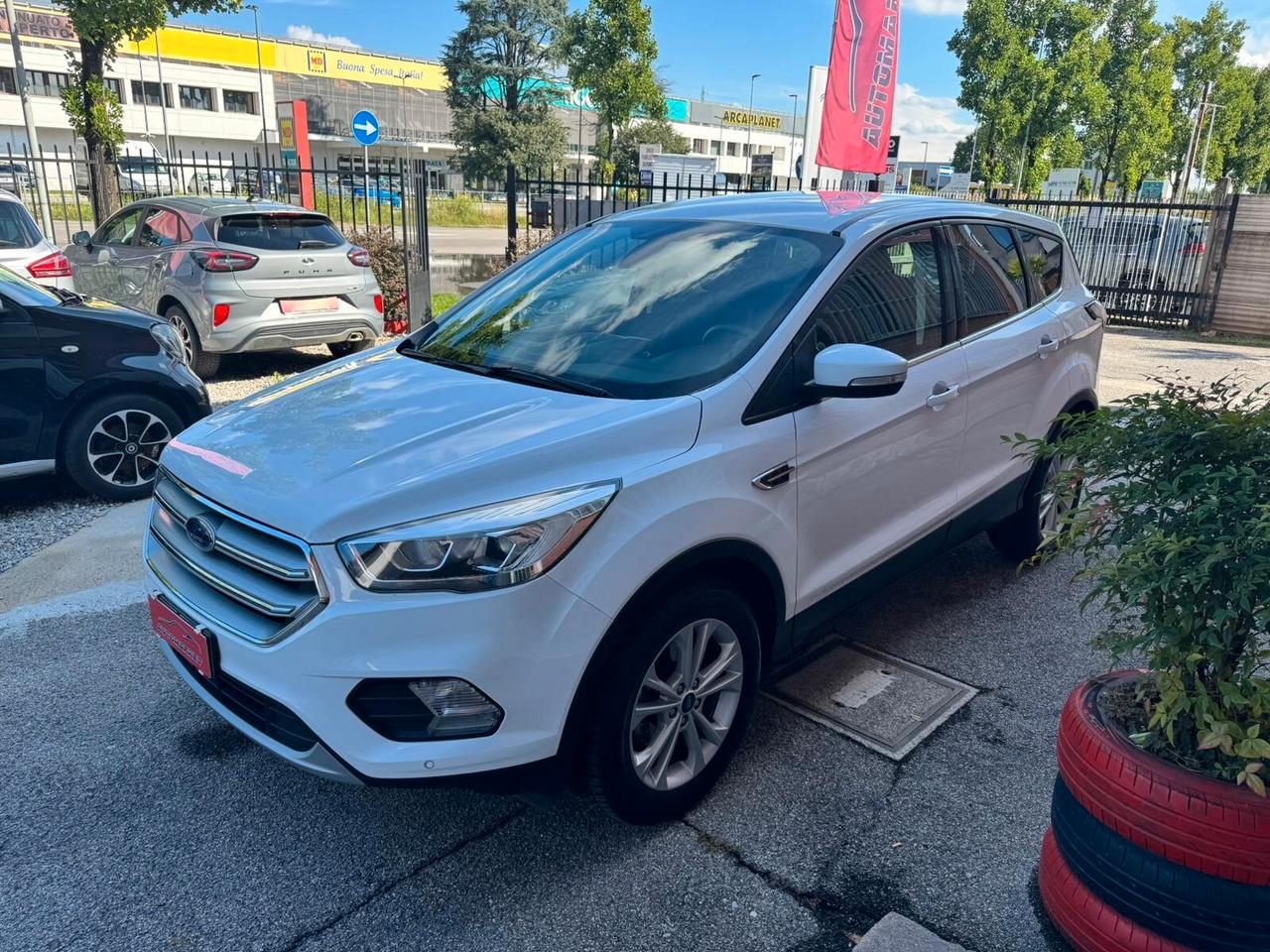 Ford Kuga 1.5 TDCI 120CV Powershift titanium