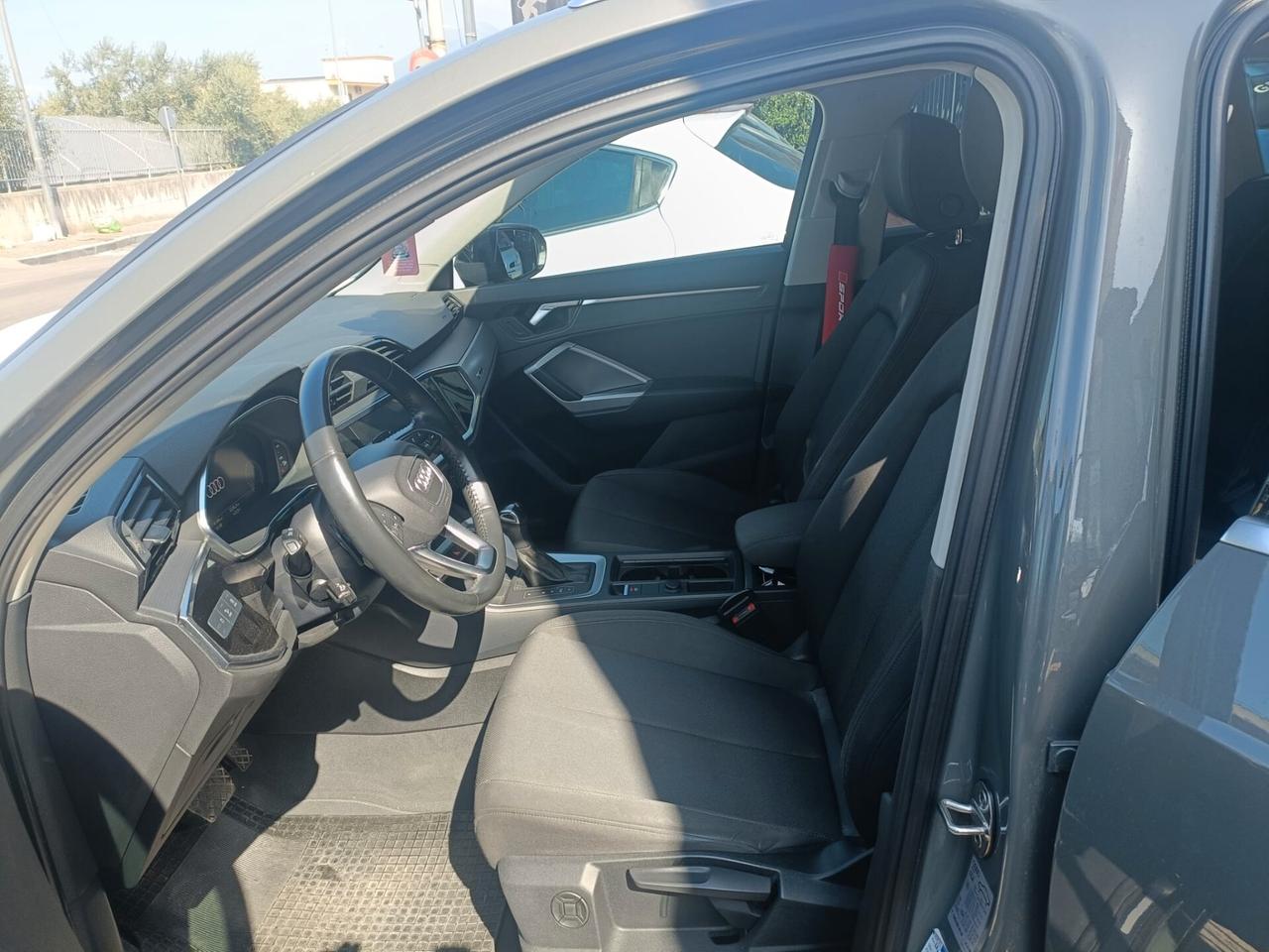 Audi Q3 35 TDI S tronic Business Advanced