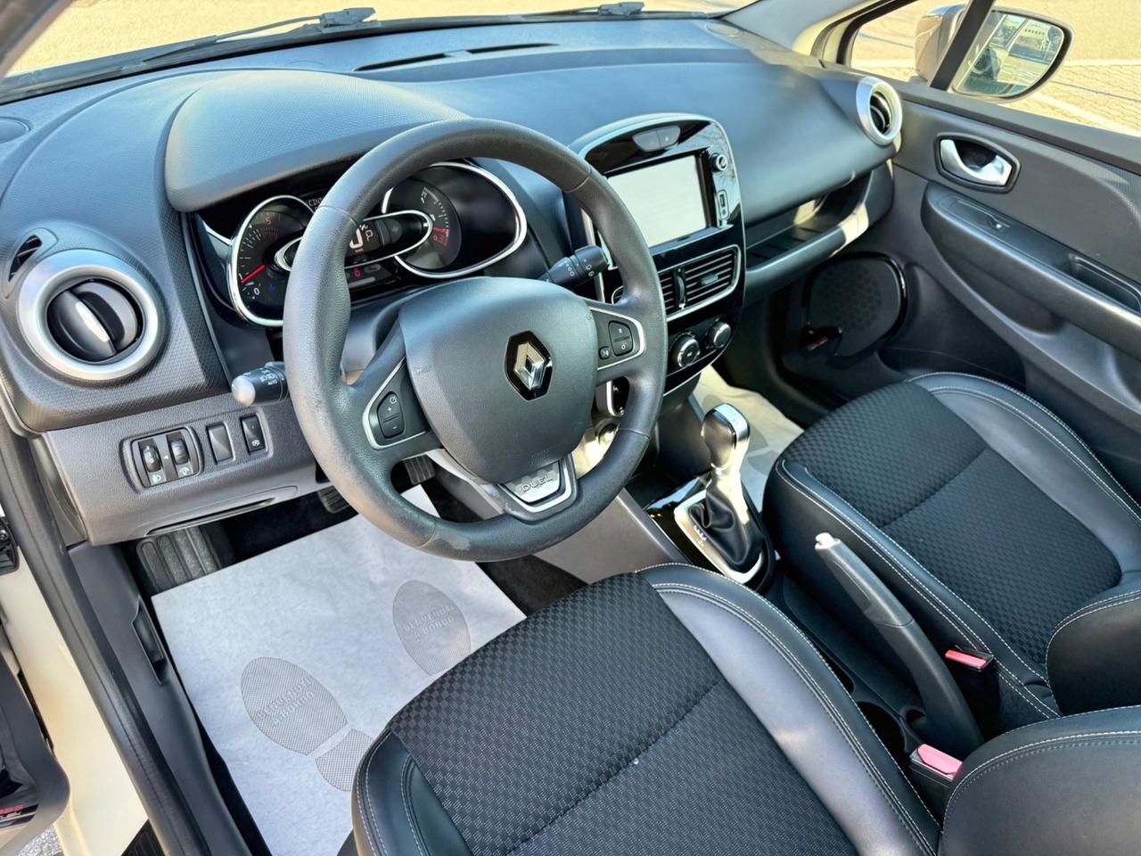 Renault Clio dCi 8V 90CV EDC Start&Stop 5P*Navi