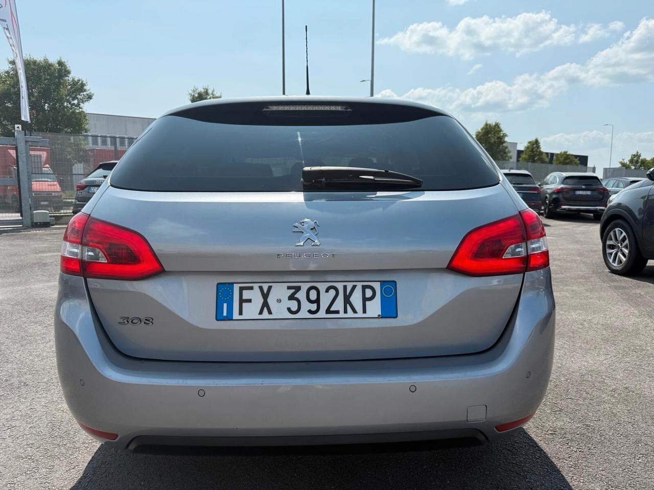 Peugeot 308 BlueHDi 120 S&S EAT6 SW Allure